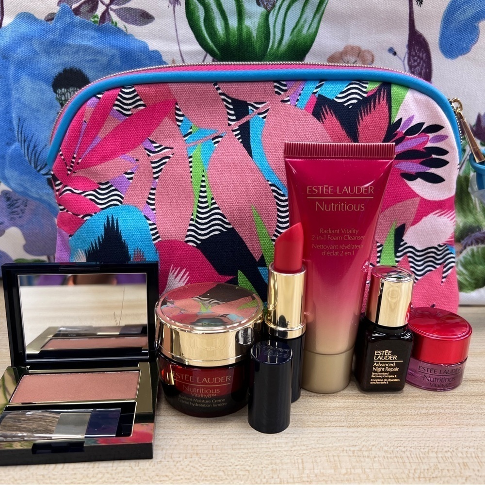 Estee Lauder 7-Piece Gift Set Pink bag